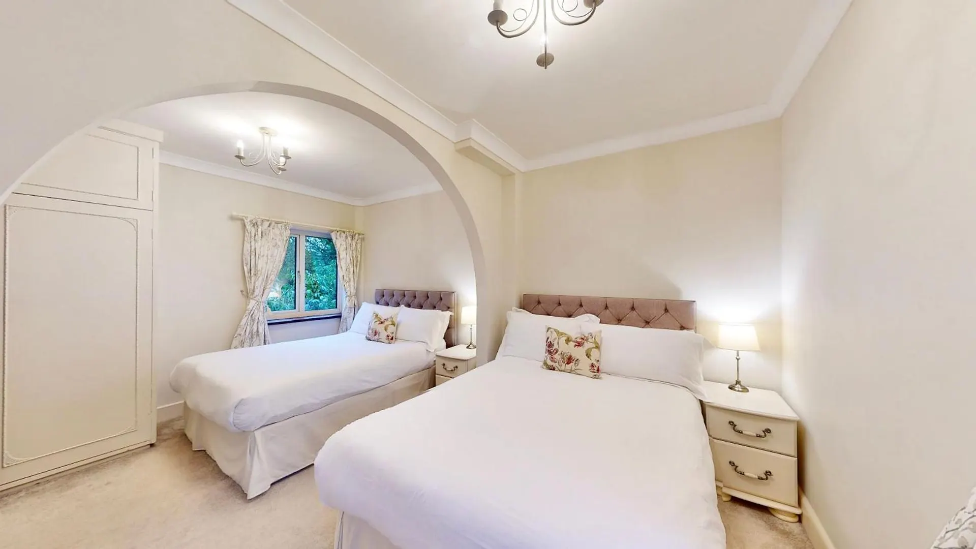 New Forest Country Home With Hot Tub And Open Fire Ringwood